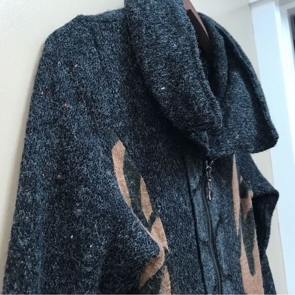 Fleur de Lis Brown Ruffle Pocket Cardigan (S) - Picture 4 of 10